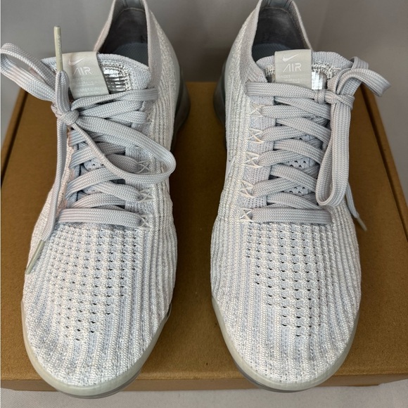 Women’s Nike Air VaporMax Flyknit 3 Pure Platinum Running Shoe EUC - Picture 4 of 14